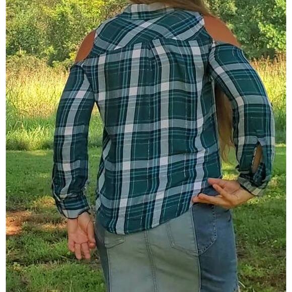 New York & Company soho jeans cold shoulder button up shirt teal plaid medium - Picture 4 of 4